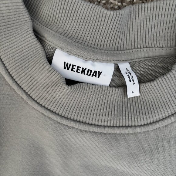 WEEKEND Boxy 100% Cotton Sweatshirt in a Medium Gray - Picture 4 of 6
